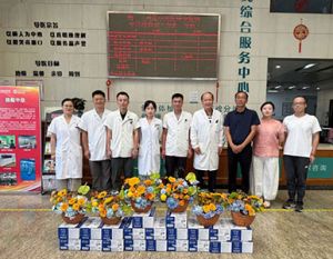 情系医者送慰问 暖心祝福励精进 | 南太湖新区领导医师节前夕慰问我院医务工作者