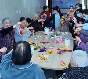 情暖重阳，乐在老年科 | 我院为住院长者举办多彩节日活动